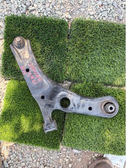2021 Nissan Sentra RH Side lower control arm