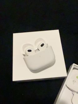 Apple AirPods with Charging Case
