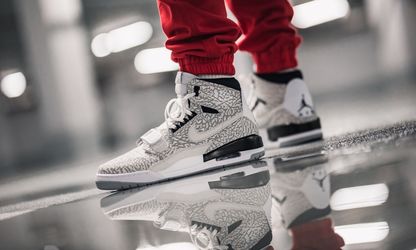 Nike Air Jordan Jumpman Cement