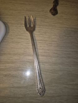 reed and barton silver plare seafood fork