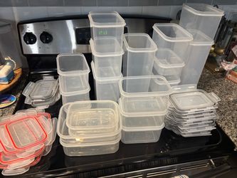 Tupperware set with lids - like new condition