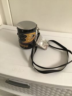 Anaheim Ducks "Littlearth" Mini Metal Cylinder Purse w/Strap...(New)...Very Rare...