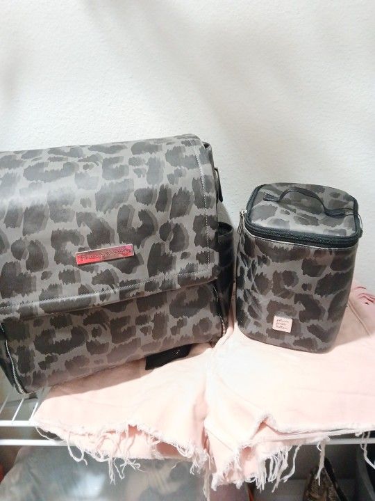 Petunia Pickle Bottom Diaper Bag And Cooler Bag