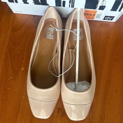 Beige / Tan Flat Shoes 8.5 Dolce Vita 