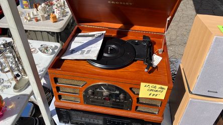 Crosley Turntable, Stereo System