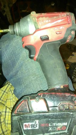 Milwaukee impact M18 WITH RED LITHIUM 4.0 BATT