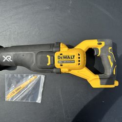 DEWALT XR POWER DETECT SAW 20-volt Max 