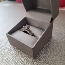 14k White Gold Diamond Ring