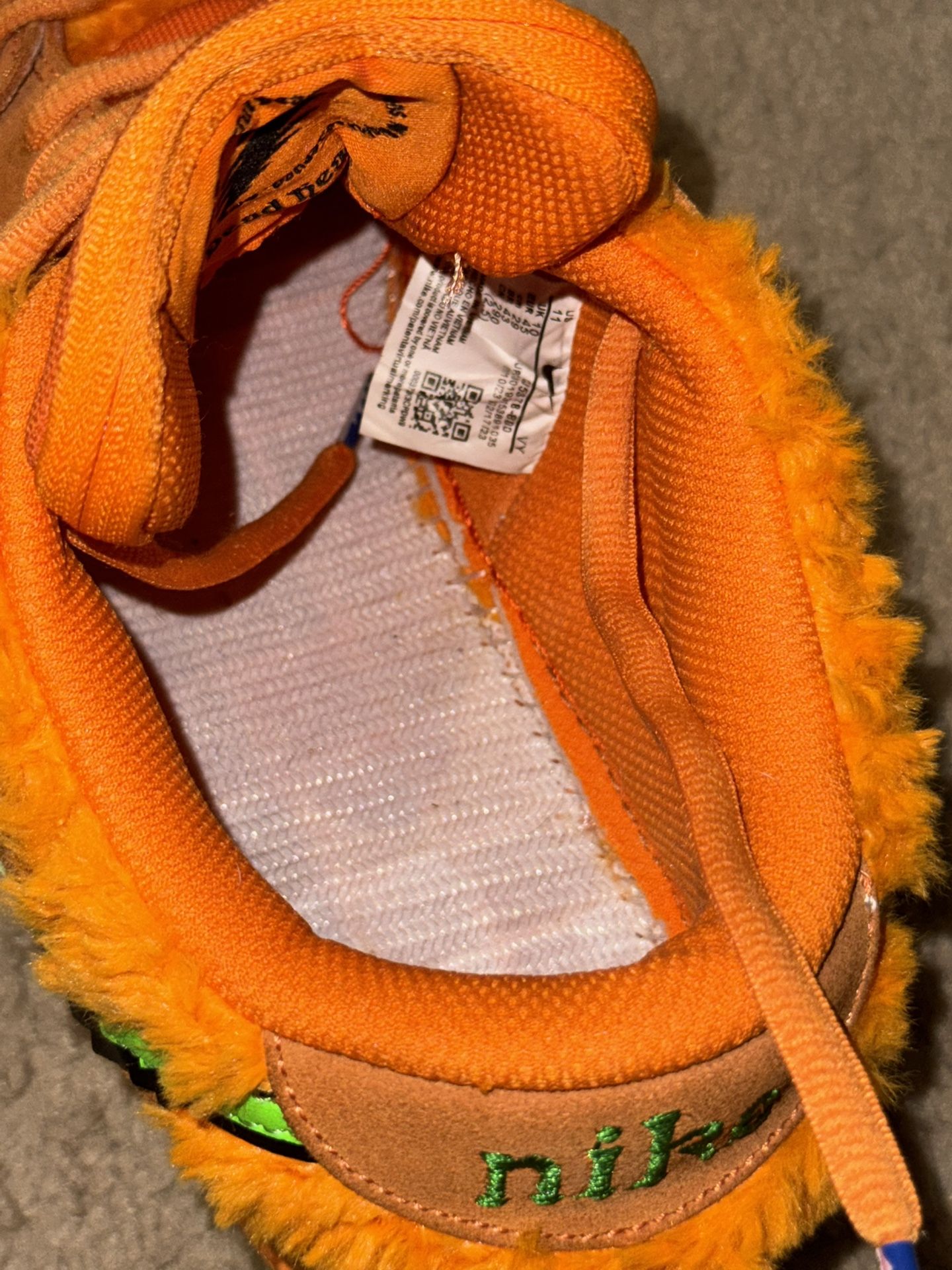 Nike SB Grateful Dead “Orange Bear” Dunks