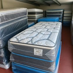 Brand New Twin Size Mattress 14” Thick 🌟 Pillow Top – Factory Direct! Also available in Full, Queen & King. Ask about our Same-Day Delivery 🚚 