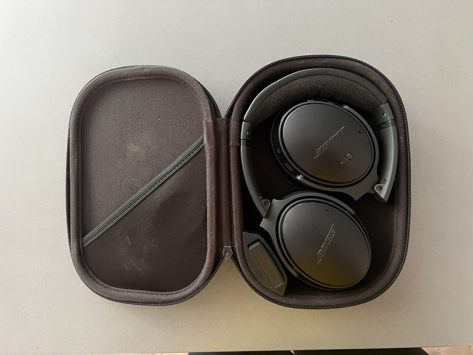 Bose Quiet Comfort 35 - Noise Cancellation Wireless Headphones