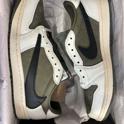 Jordan 1 Travis Scott Medium Olive (Authentic) Size 9.5 