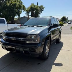04 Chevy Trailblazer LS