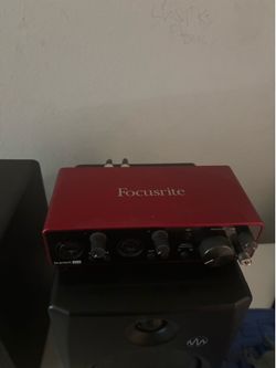 Audio interface- scarlet. 2i2