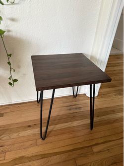 2 Side Tables