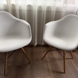 Mid-century White Modern Plastic Chairs Set Of 2