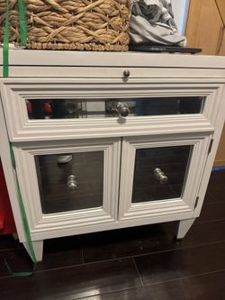 Night stand