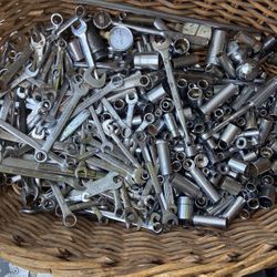 Sockets And Wrenches 1$