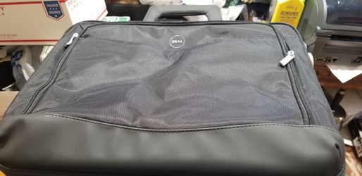 BRAND NEW GENUINE DELL LAPTOP/OFFICE MESSENGER BAG. LOTS OF POCKETS