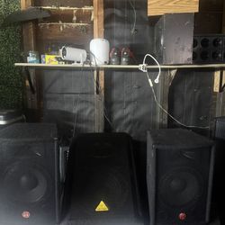 Behringer Ultra Bass N Mixer