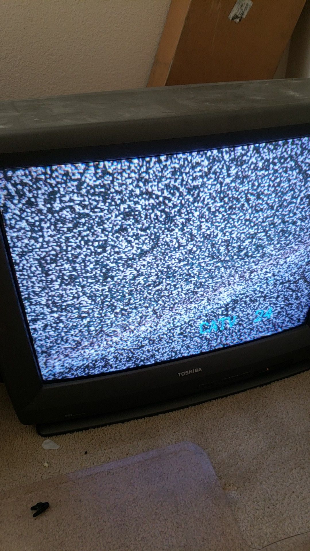 Toshiba 27 inch CRT tv