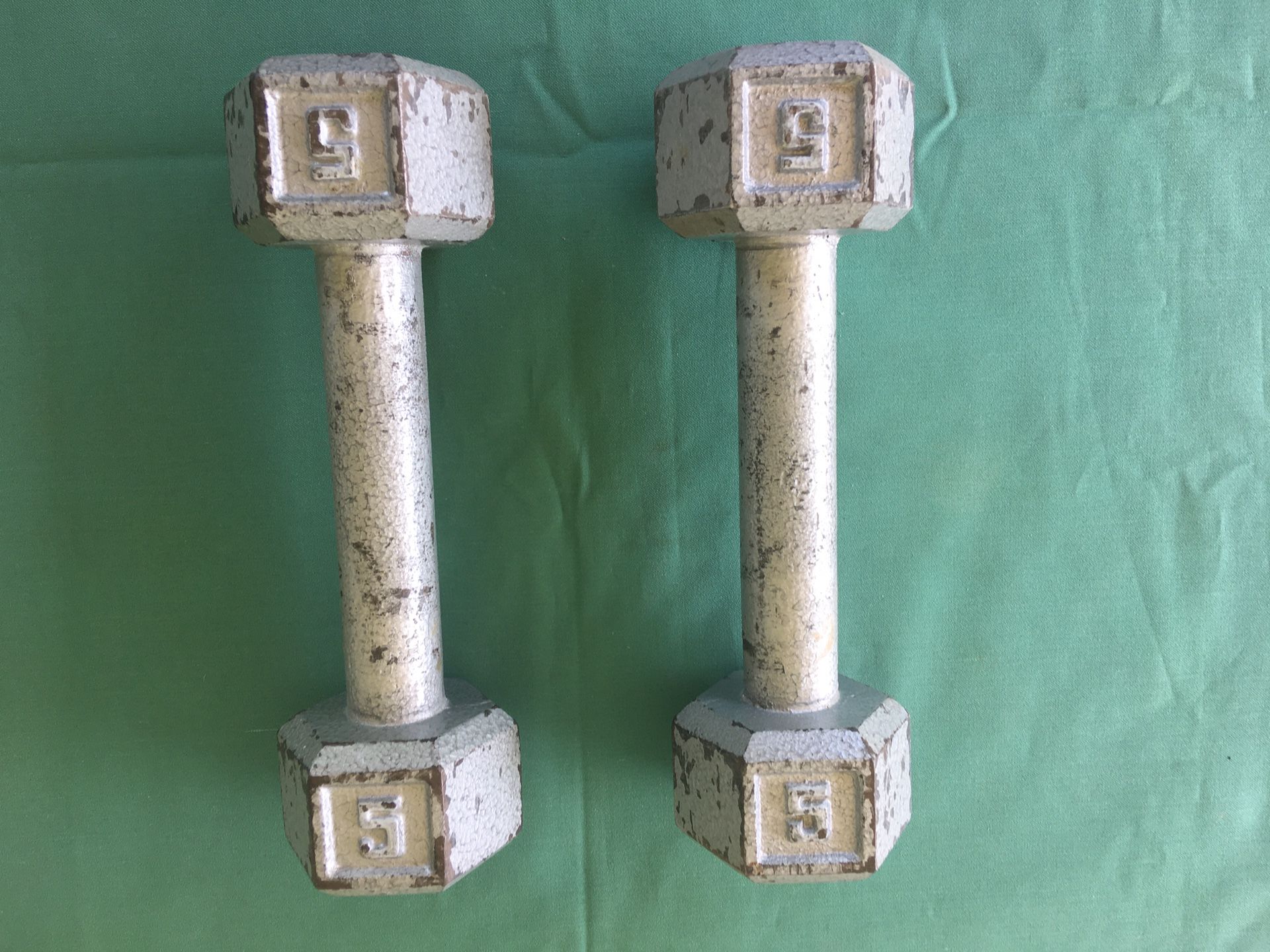 2/5 LBS CASTED IRON STEEL DUMBBELLS
