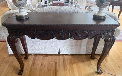Vintage Chippendale / French Provincial Style Mahogany Sofa Table