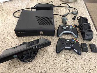 XBox 360 S 250gb bundle with 31 games!