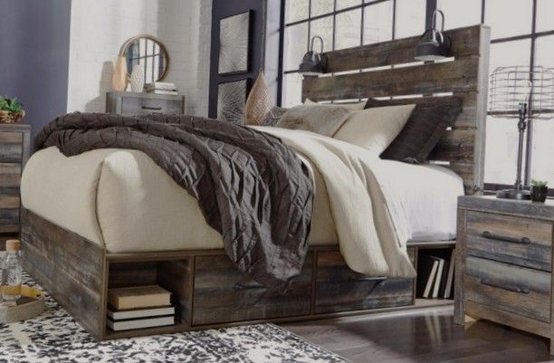 King Size Bed and Group