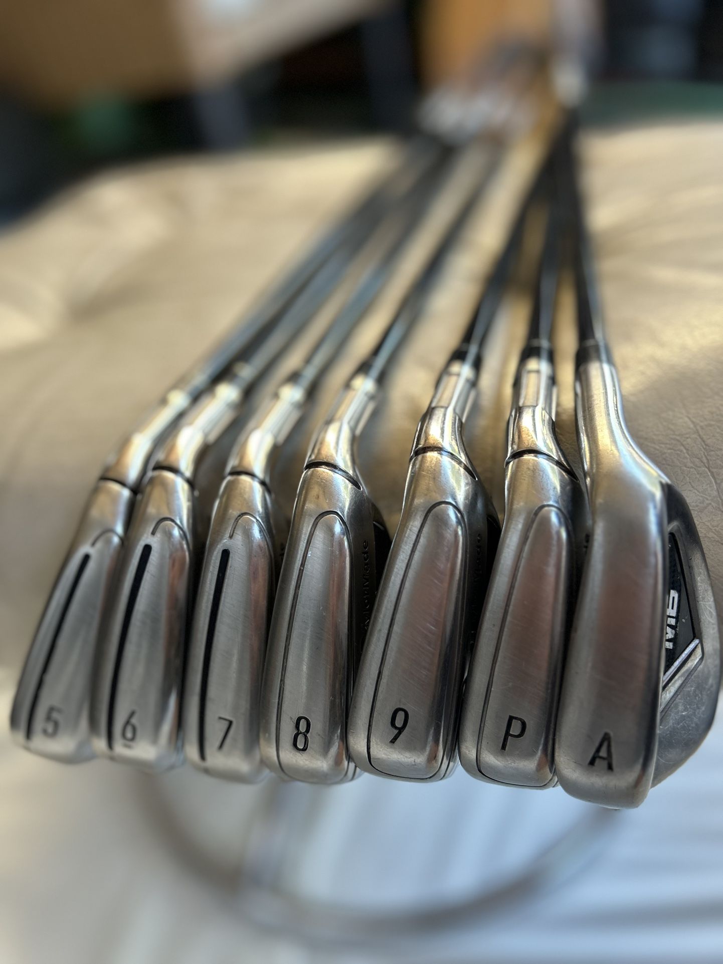 TaylorMade M6 #7-PW, AW Iron Set Right Hand
