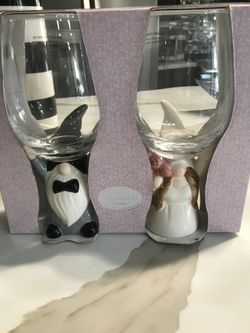 The Well Dressed Gnome Bride And Groom Wine Glass Set. Wedding Gift Brand New In Box. 