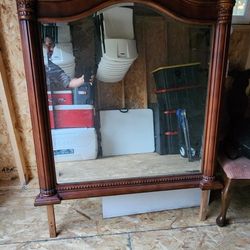 Dresser With Mirror