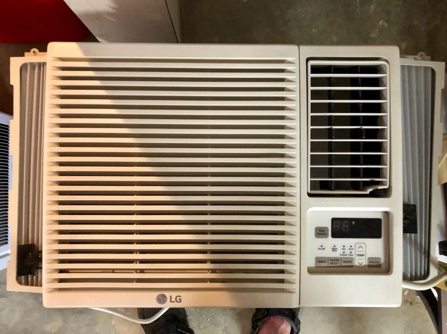 LG (LW8016HR) 7500 btu Window AC with 3,850 btu supplemental heat