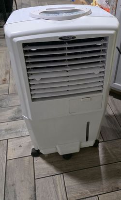 Evaporative cooler