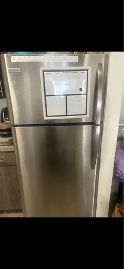 Refrigerator Frigidaire 2023