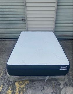 New full size mattress & Boxspring (Delivery available!)