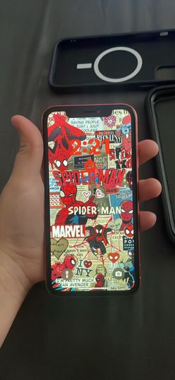 iPhone XR couple cracks in the back has all gigabytes and no cracks on the screen iPhone XR couple cracks in the back has all our gigabytes and no cra