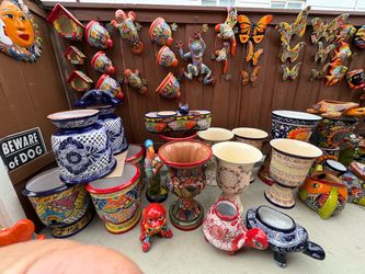 Macetas ,fuentes ,bañeras Decorasiones de Talavera diferentes diseños y diferentes $$precios .