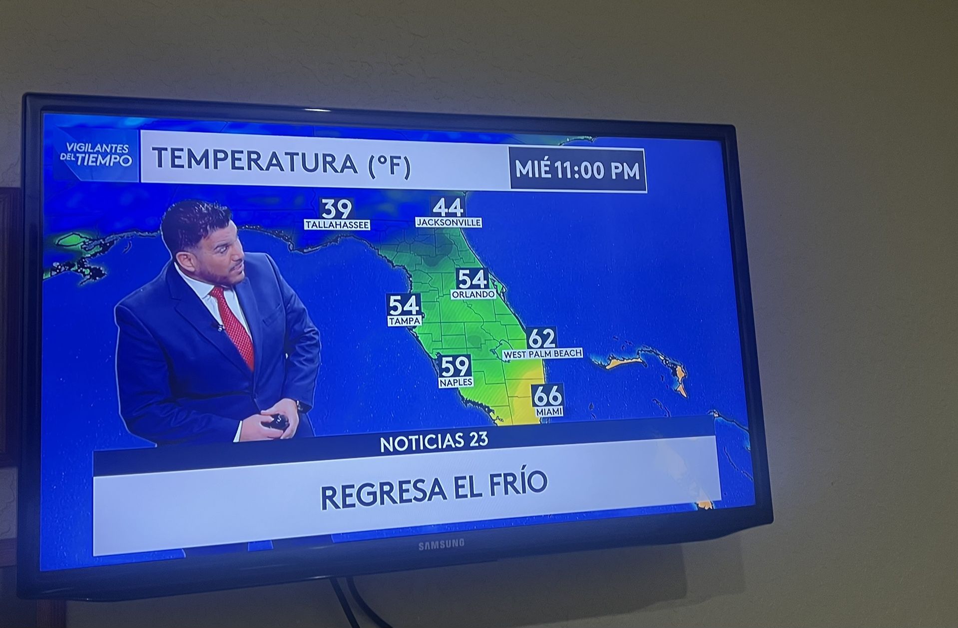 Samsung 32” Tv