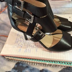Michael Kors Women Heels Size 71/2M