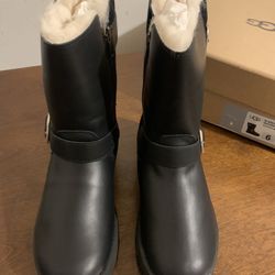UGG BOOTS