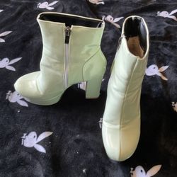 White Heel Boots 