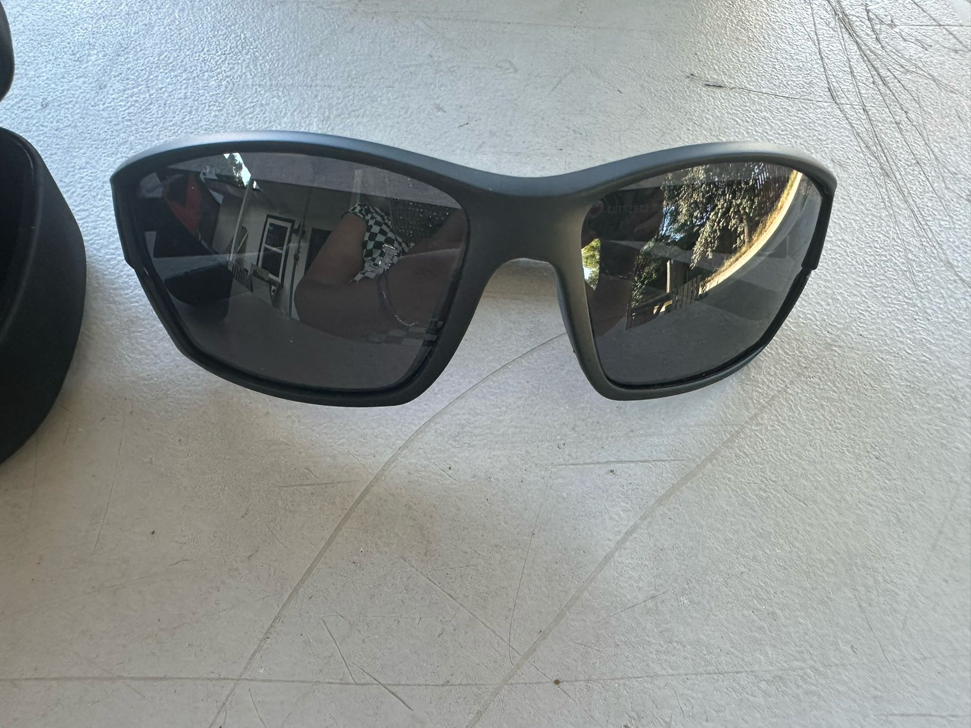 CHAMPION SUNGLASSES 20$ New In Box