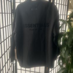 Essentials Sweater 