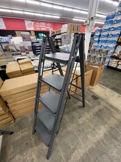 5 Step Folding Metal Step Ladder