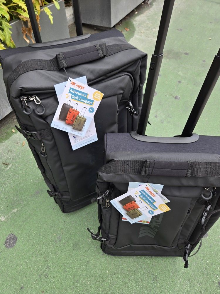 2 Pc.set  20"Carry And 26" Good For 50  Pounds  2 Wheels  Extra Lightweight Waterproof New With Tags Black Color 