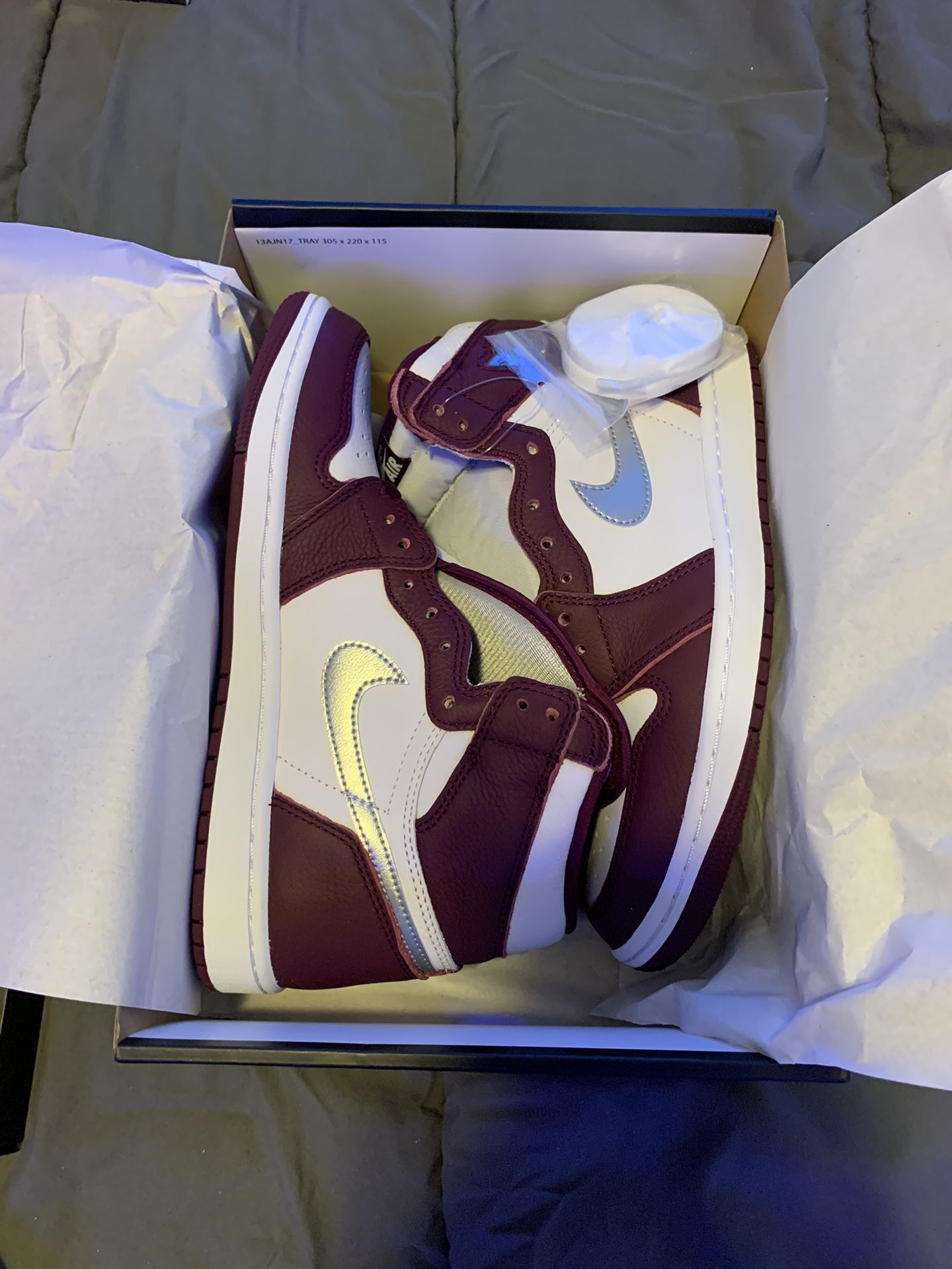 Jordan 1 High Retro Bordeaux