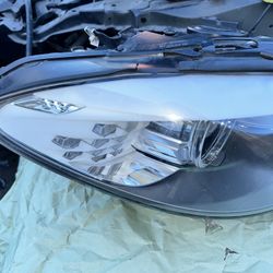 Fit For 09-13 BMW 5 series F10 550i 535i 528 Xenon Headlight Adaptive Right Side