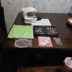 Mini Sewing Machine