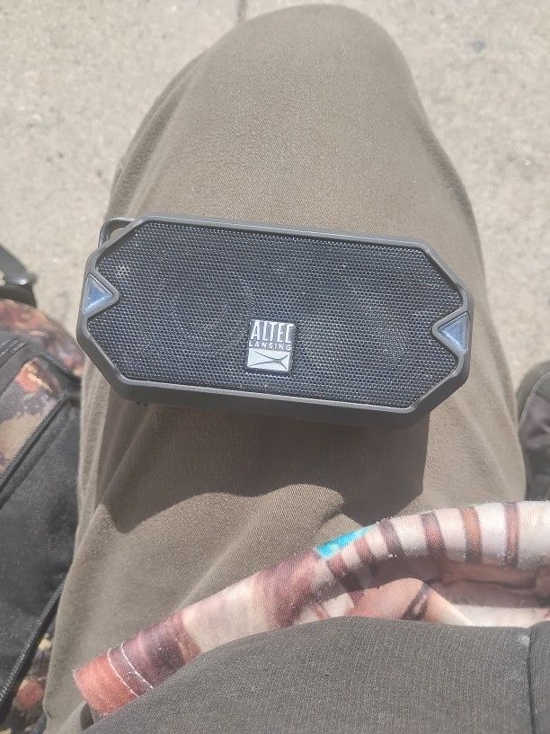 Altec Lansing
